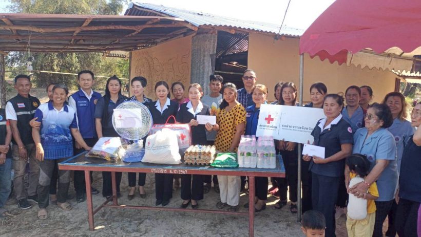 เหล่ากาชาดจังหวัดบึงกาฬ ลงพื้นที่เยี่ยมให้กำลังใจและให้ความช่วยเหลือ ครอบครัวของผู้ประสบอัคคีภัย…